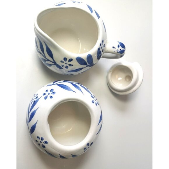 Creamer and Sugar Bowl Hand Painted Beautiful Botanical Blue and White Vintage - Picture 5 of 8